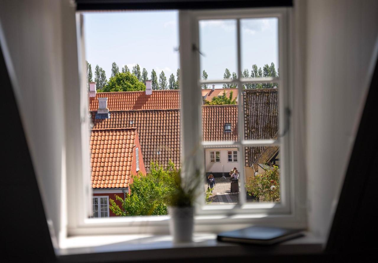 Hotel Aerohus Ærøskøbing Exteriör bild