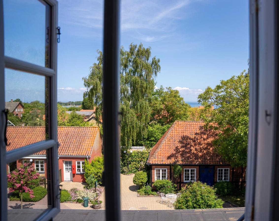 Hotel Aerohus Ærøskøbing Exteriör bild